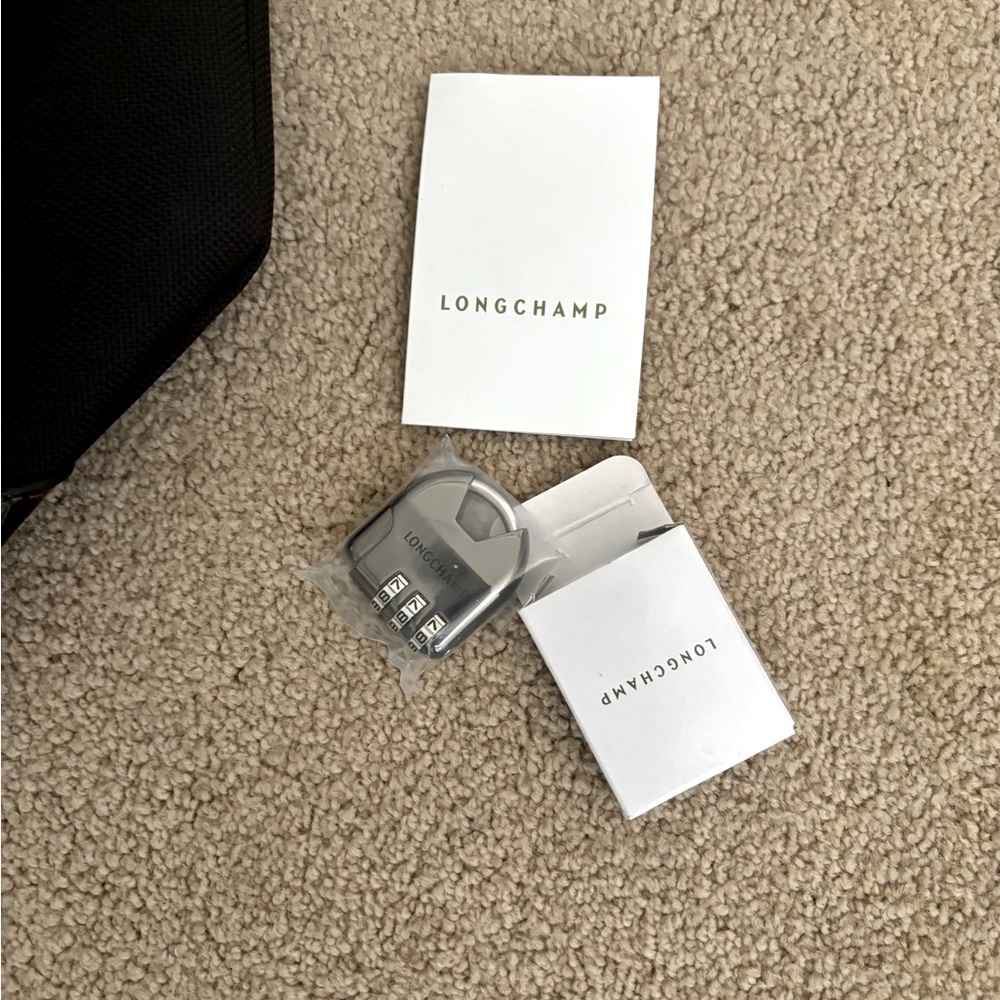 Longchamp Large Travel Bag. NWOT - Picture 2 of 7